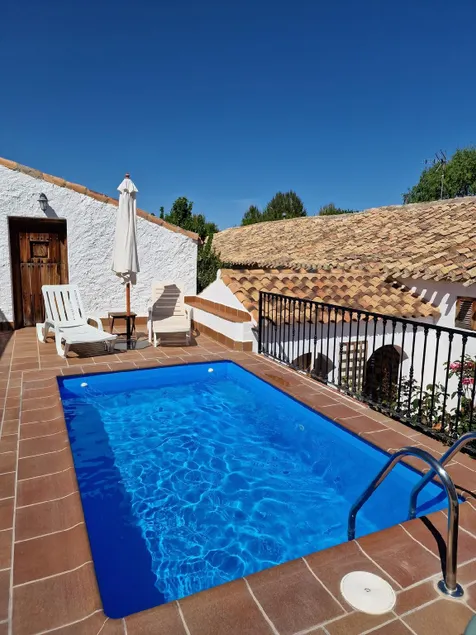 Rural farmhouse private pool - Image 1
