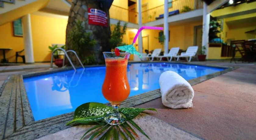 Marlim Porto Hotel - Image 1