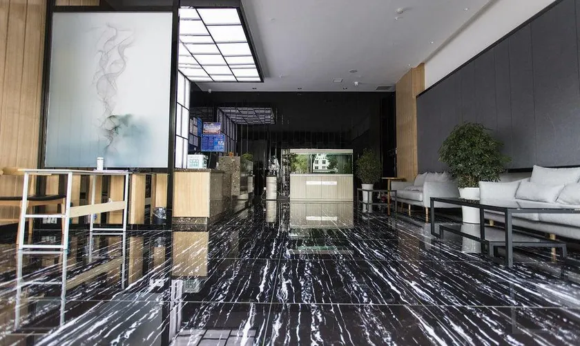 Tanhong Hotel - Image 1