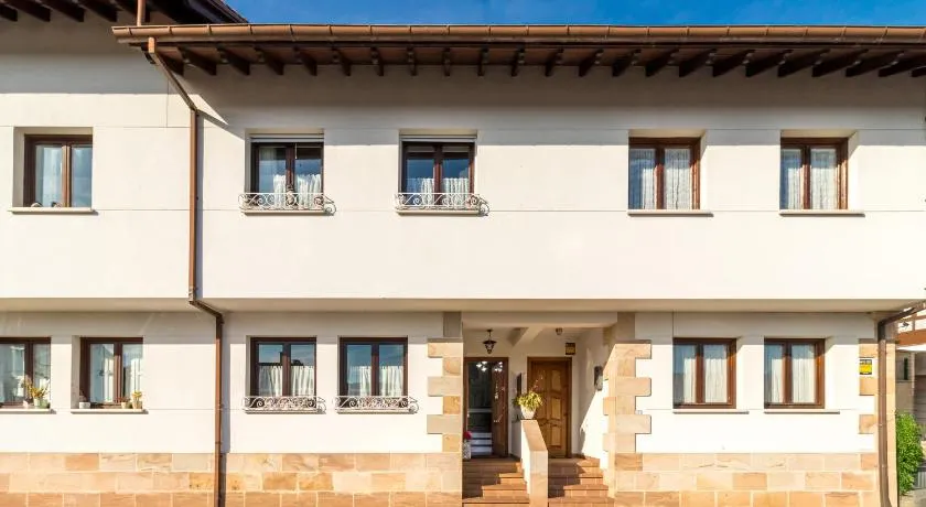 La Casita del Picu en Cabezón de la Sal - Image 1