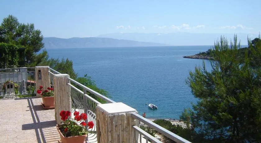 Hvar Melody, Island Hvar, Rosohotnica Bay - Image 1
