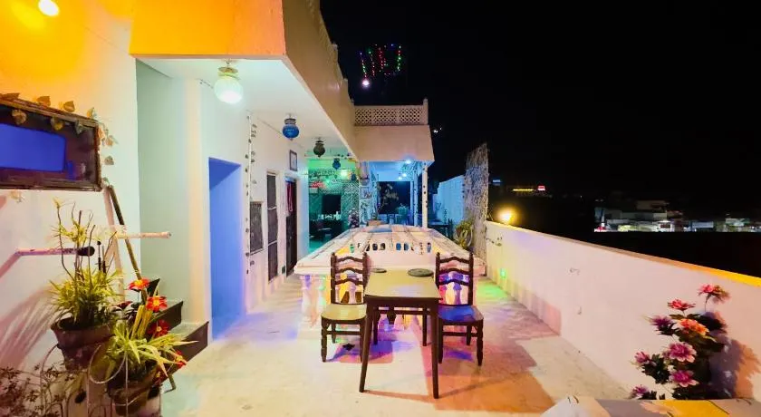 Hotel White House - A Family Homestay - Image 1