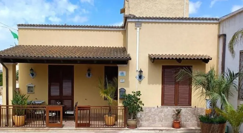 Casa Sciacca: La Tua Casa Vacanze Ideale a Marsala - Image 1