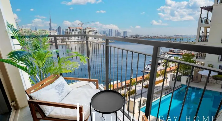 LUX The Le Pont Sea View Suite - Image 1