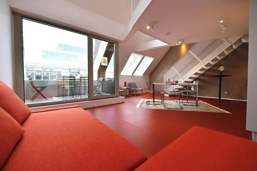 JULIUS 25- duplex apartment 5 mins to city centre - Image 1
