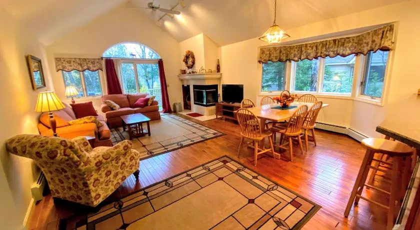 F9 Fairway Village home on the Mt Washington golf course - in the heart of Bretton Woods - Image 1