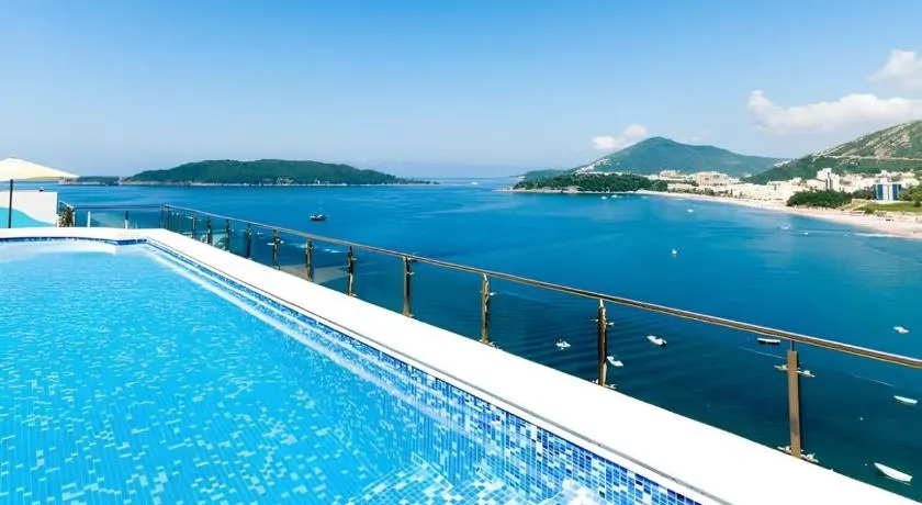 Hotel Ponta Nova - Image 1