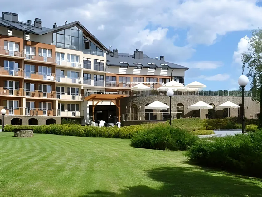 Hotel Activa - Image 1