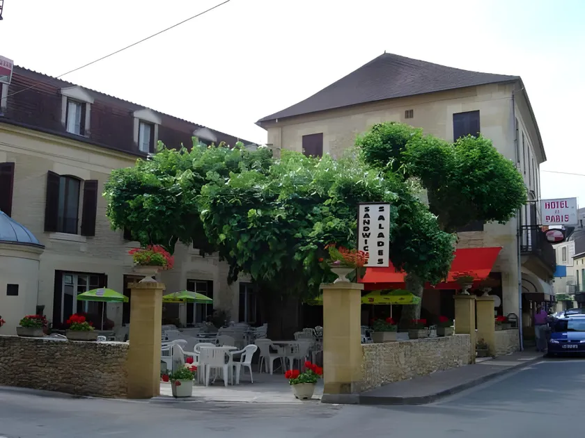 Hotel de Paris - Image 1