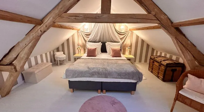 La Grange Aux Hirondelles - Chambre romantique - Image 1