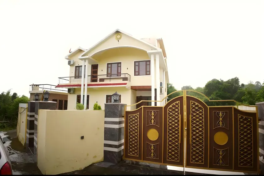 Ora Pine Luxury Villa Home Stay - Image 1