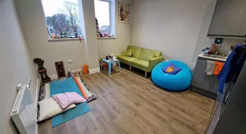 Stylish and spacious new flat - Image 1