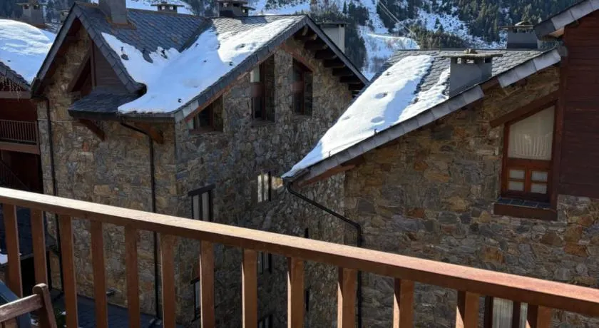 Apartament Ninot Bonito apartamento con vistas a la X de Grandvalira - Image 1