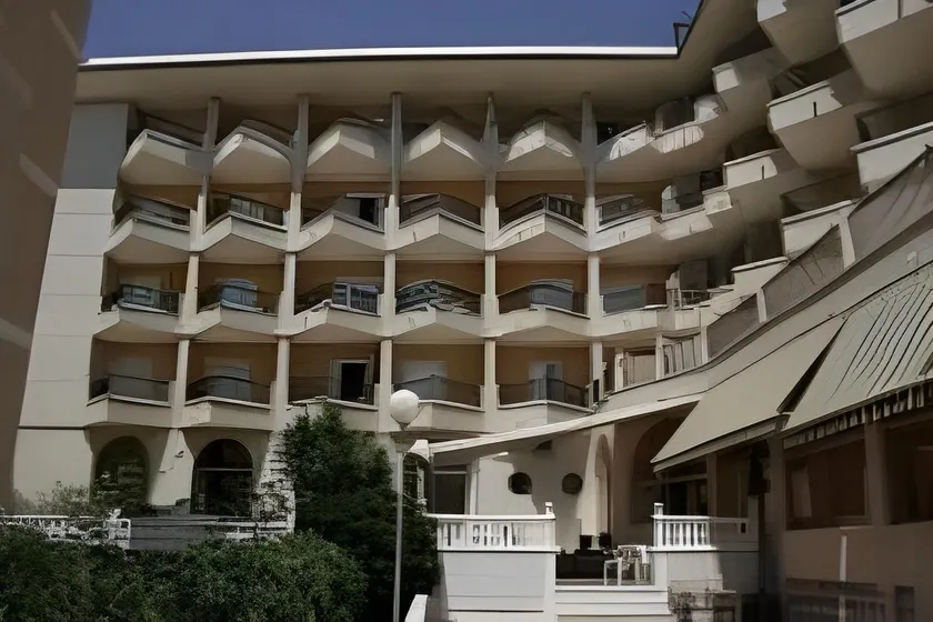 Hotel Guardamar - Image 1