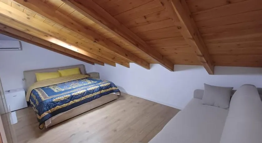 Stone Guesthouse Kajo Roshnik - Image 1