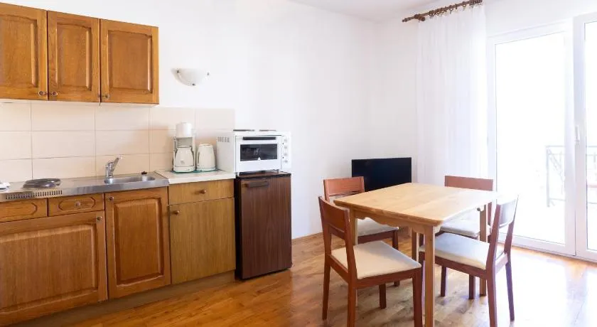 Apartments Lonzor - Image 1