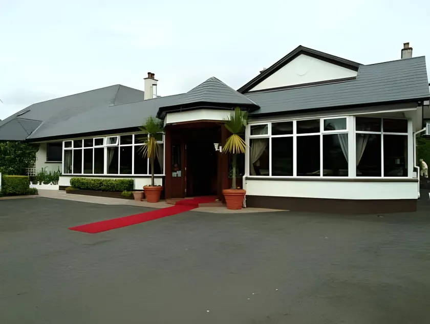 Bushtown Hotel & Spa - Image 1