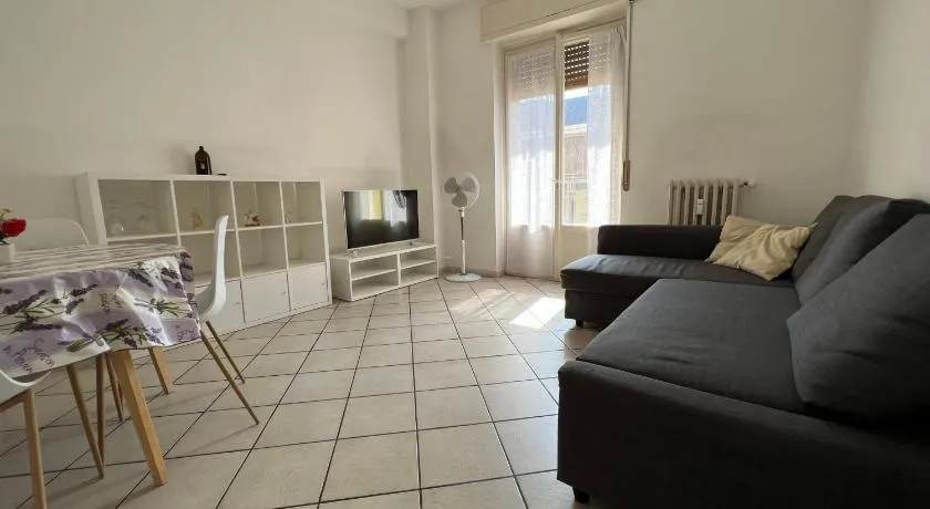 DUOMO A 20 MINUTI Netflix WiFi da Juls Home - Image 1