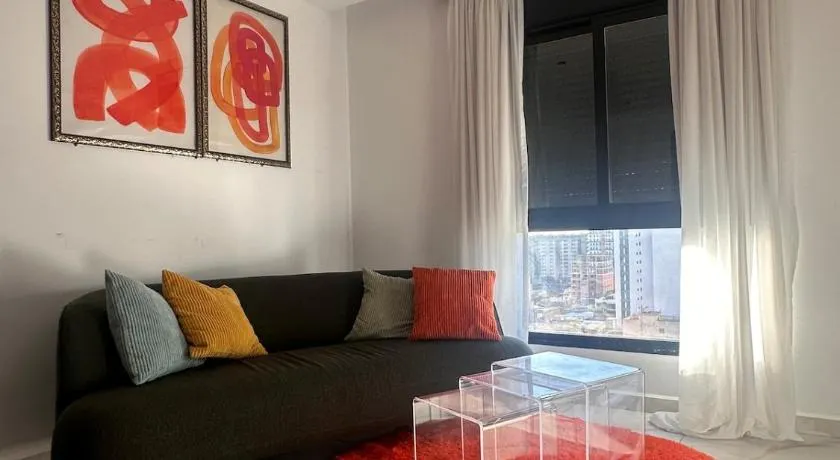 Central & Design 2 Bedroom, Oran - Image 1