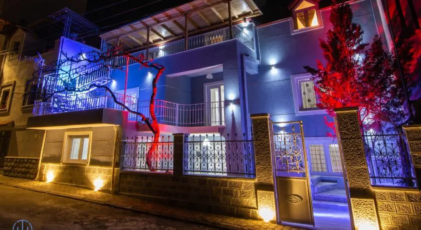 Trakos Home Hotel - Image 1
