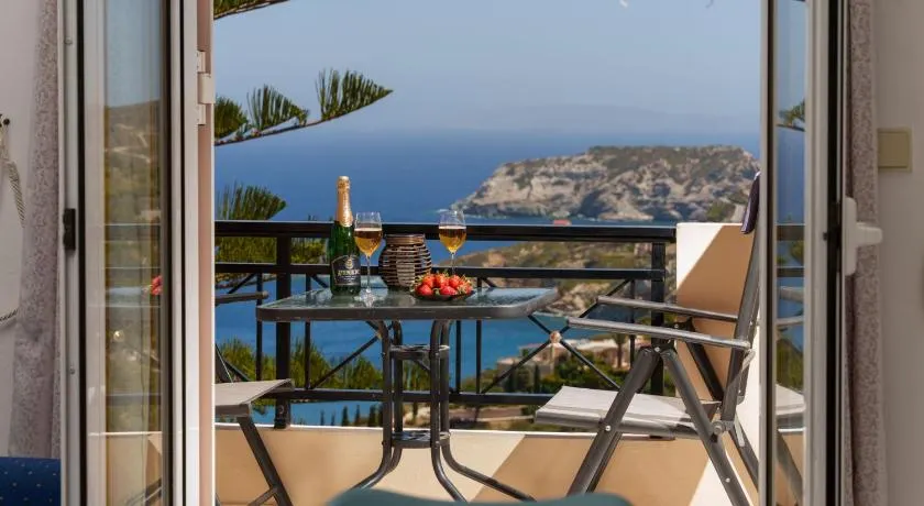FNK Apartments with Sea View - Image 1