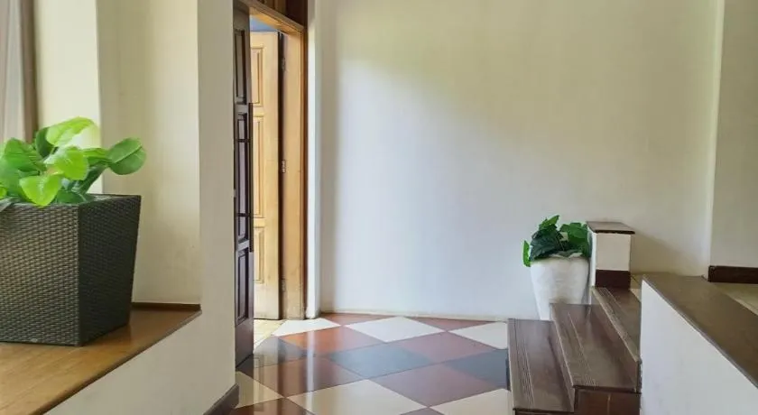 Golden Crest suite with Rooftop Pool - Image 1