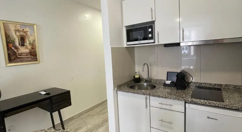 Esmeralda Holidays Apartments - Image 1