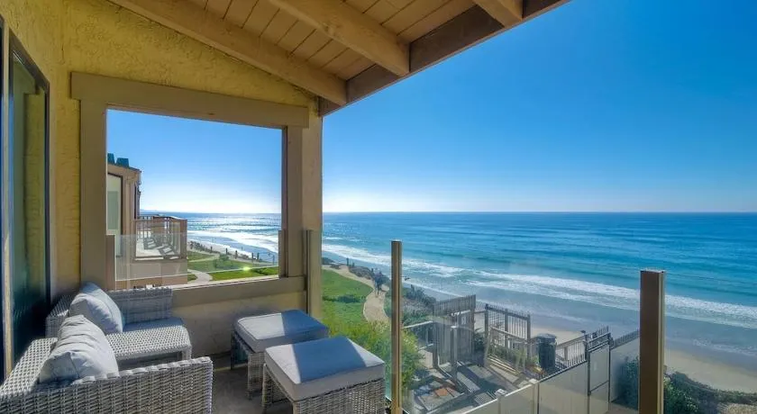 Oceanfront Views, Heated Pool, Hot Tubs, Parking - Image 1