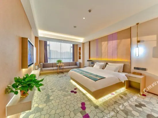 Phoenix Tree Resort Hotel - Image 1
