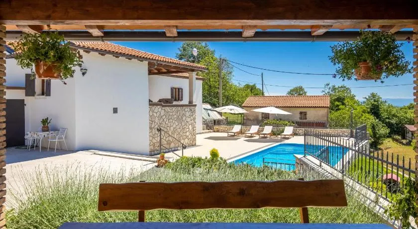 Villa Simici quiet peaceful place with pool perfect to enjoy the nature - Image 1