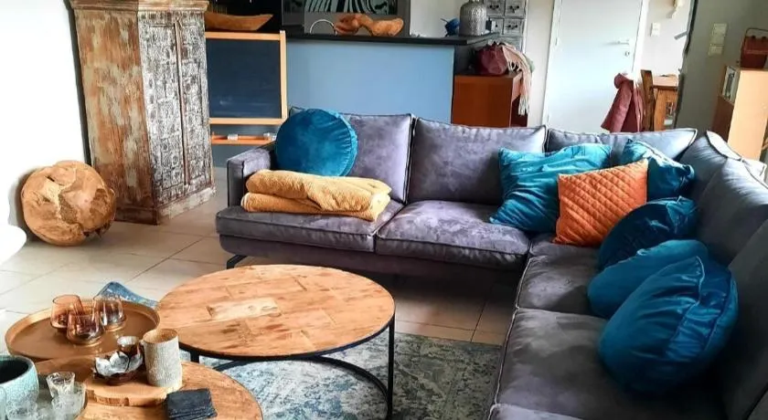 loft appartement met 3 slaapkamers en gratis parking - Image 1