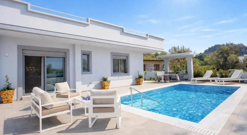 The Sisters Villa - Image 1