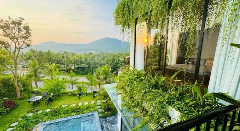Venus Flamigo Resort- Amazing, Đại Lải - Image 1