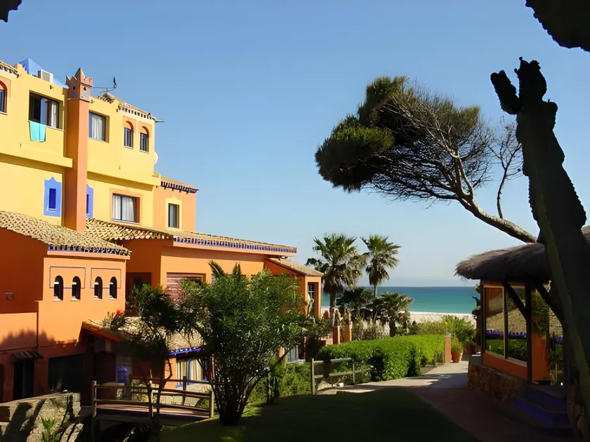 Beach Hotel Dos Mares - Image 1