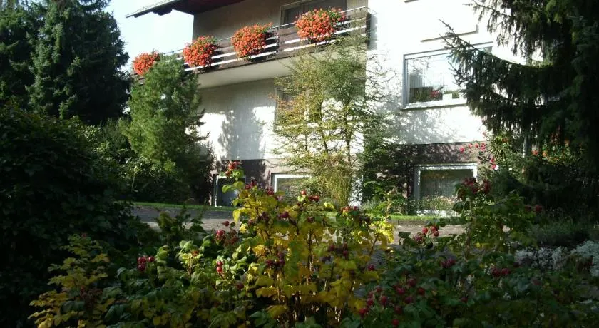Pension Ferienwohnungen Rosenschlösschen - Image 1