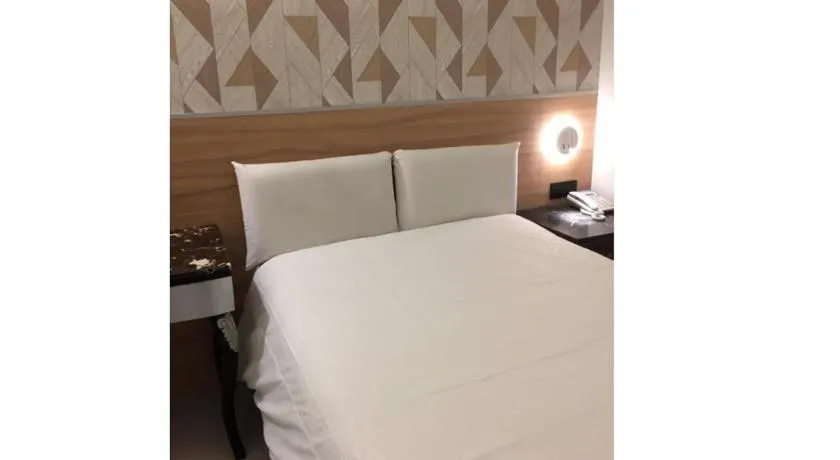 Ji Pin Hotel - Image 1