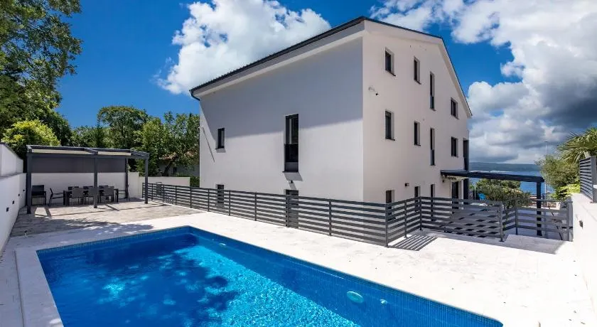 Pool Apartments Crikvenica - Image 1