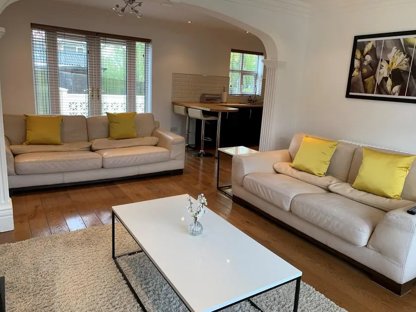 Cosy 3 bedroom home with parking in Middlesbrough - Image 1