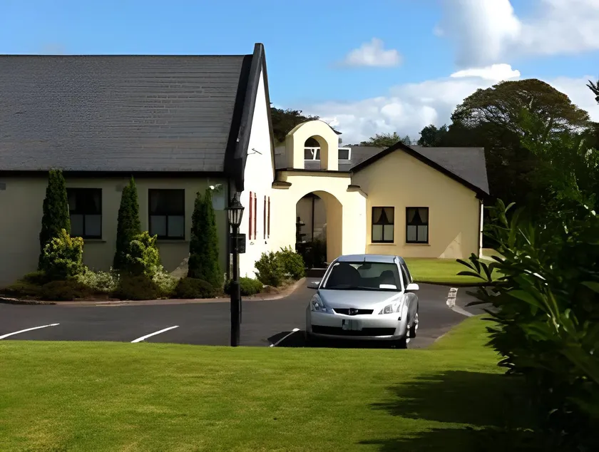 The Courtyard Guesthouse B&B - Image 1