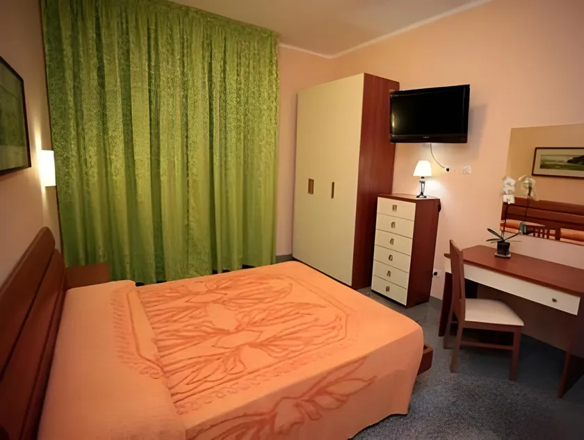 Il Sole Guesthouse - Image 1