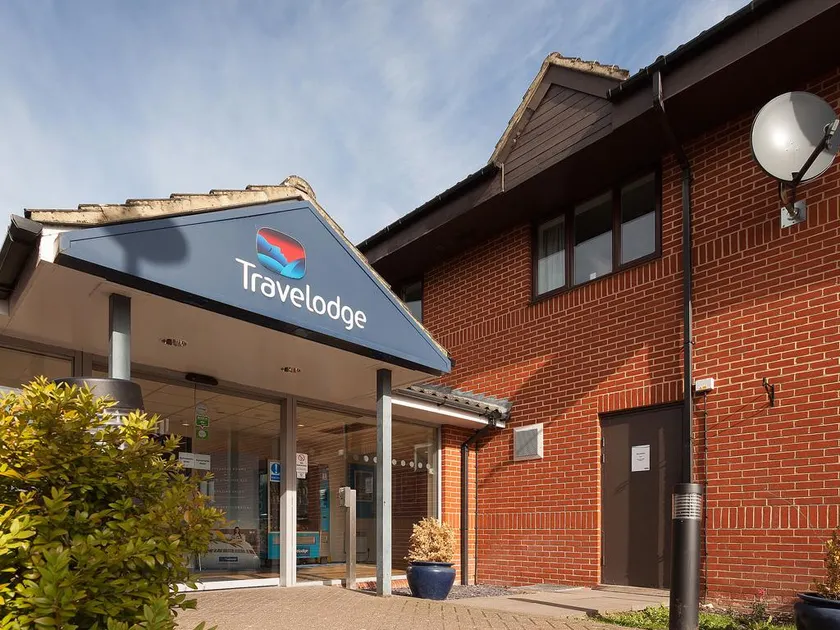 Travelodge Newbury Tot Hill - Image 1