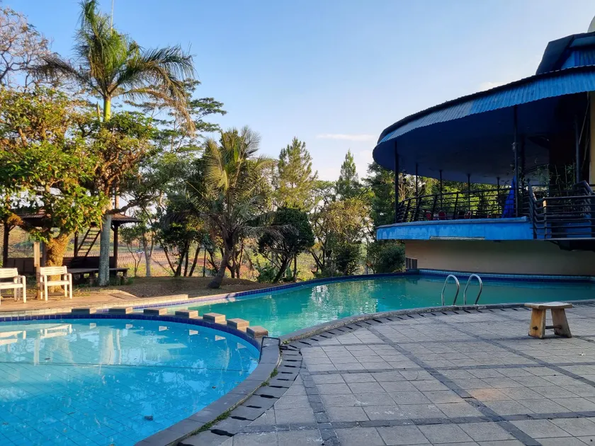 High Livin Apartment Dago - Image 1