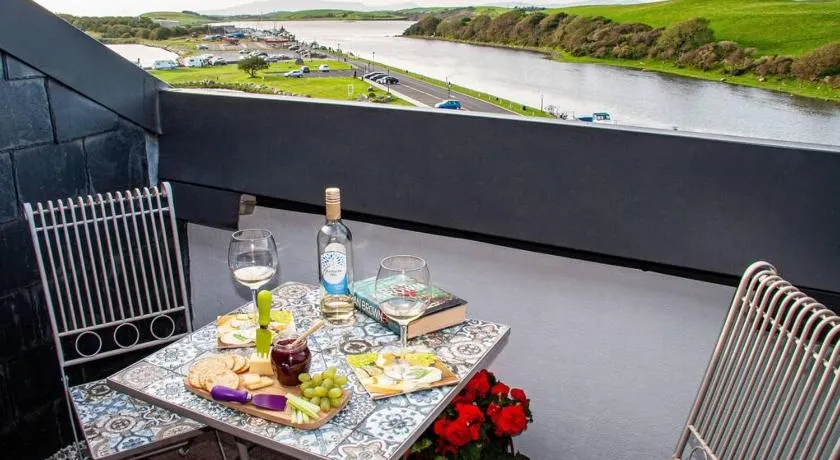Penthouse mit Meerblick, The Harbour Mill, Westport - Image 1
