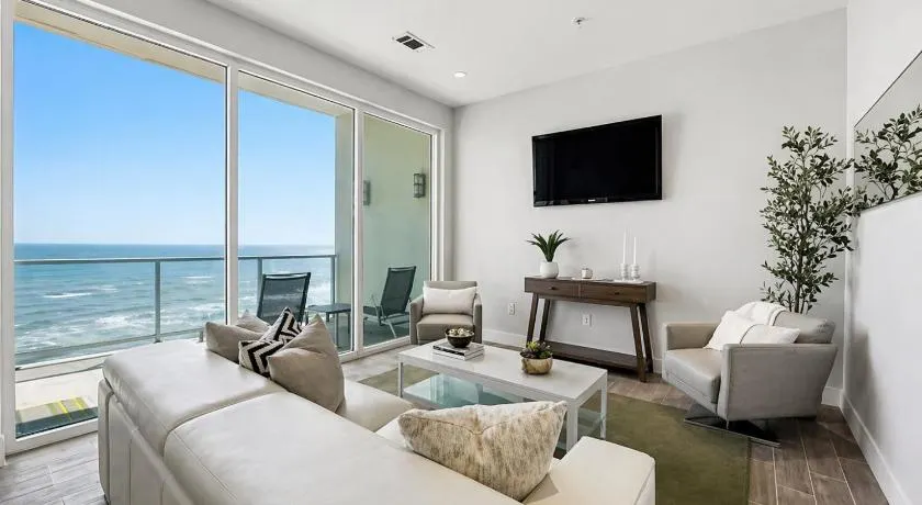 Diamond Beach 707-Pelican Pass - Image 1