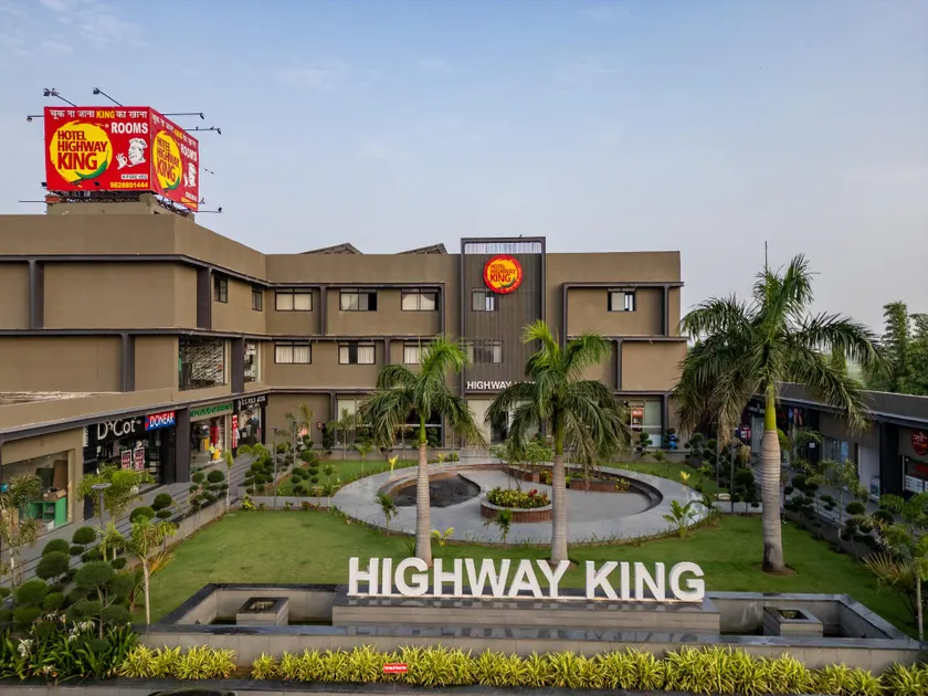 Hotel Highway king Behror - Image 1