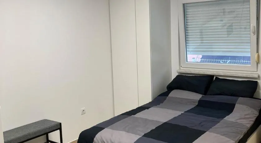 Cozy studio apartment Varos - Image 1