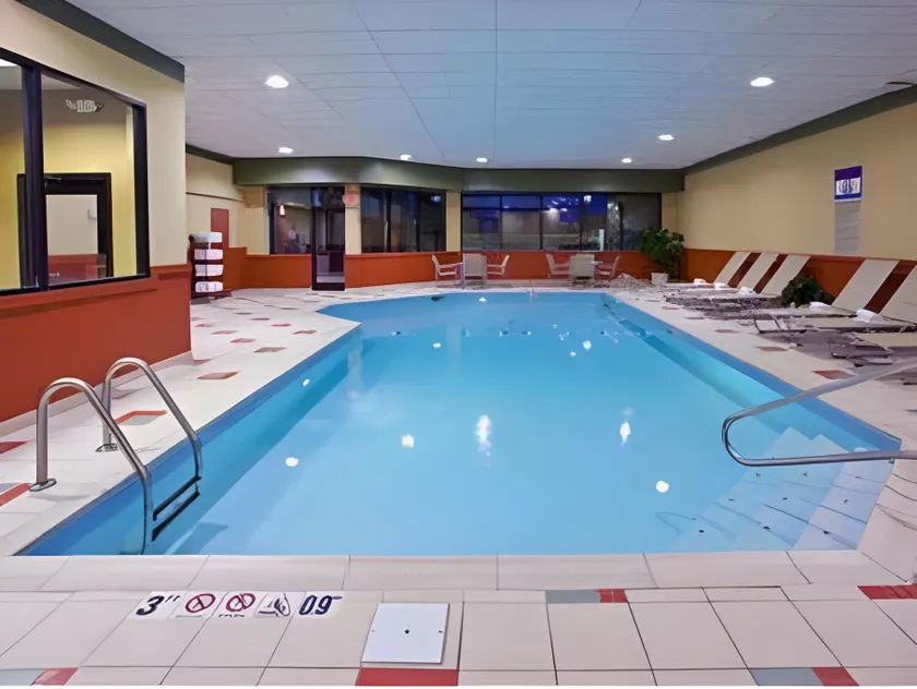 DoubleTree by Hilton Dayton Fairborn - Image 1