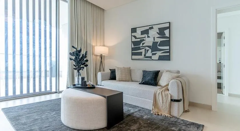 Stylish 1BR in Al Zohra Seaside Hills - Image 1