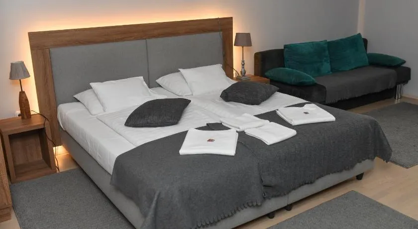 Portré Apartman - Image 1
