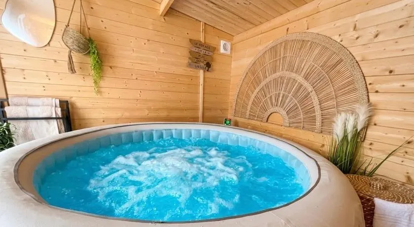 Escale Cosy jacuzzi & terrasse - Image 1